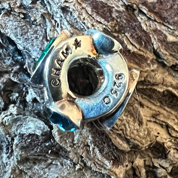 New Chamilia Multi Swarovski Crystals Charm Splendid Marquis Sterling Beach - Picture 10 of 10